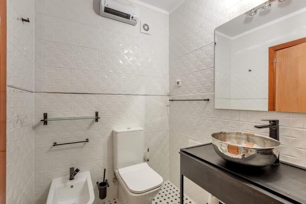 Spacious 3-Bedroom Condo In Lisboa Exterior foto