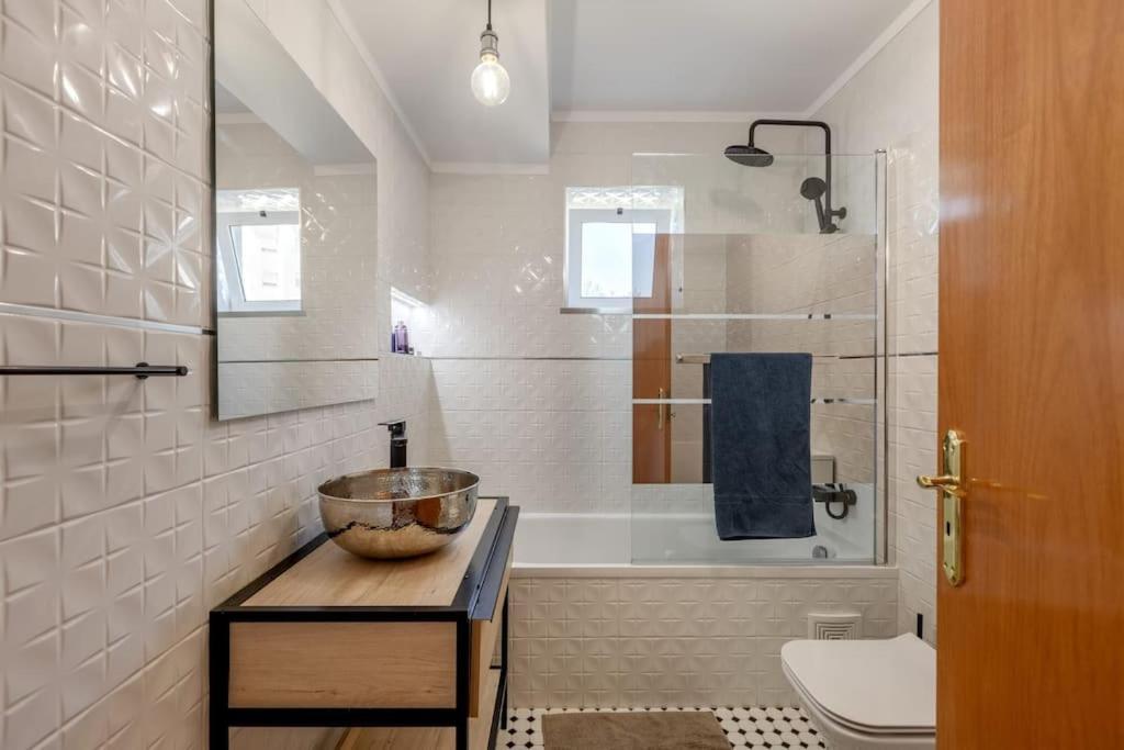 Spacious 3-Bedroom Condo In Lisboa Exterior foto