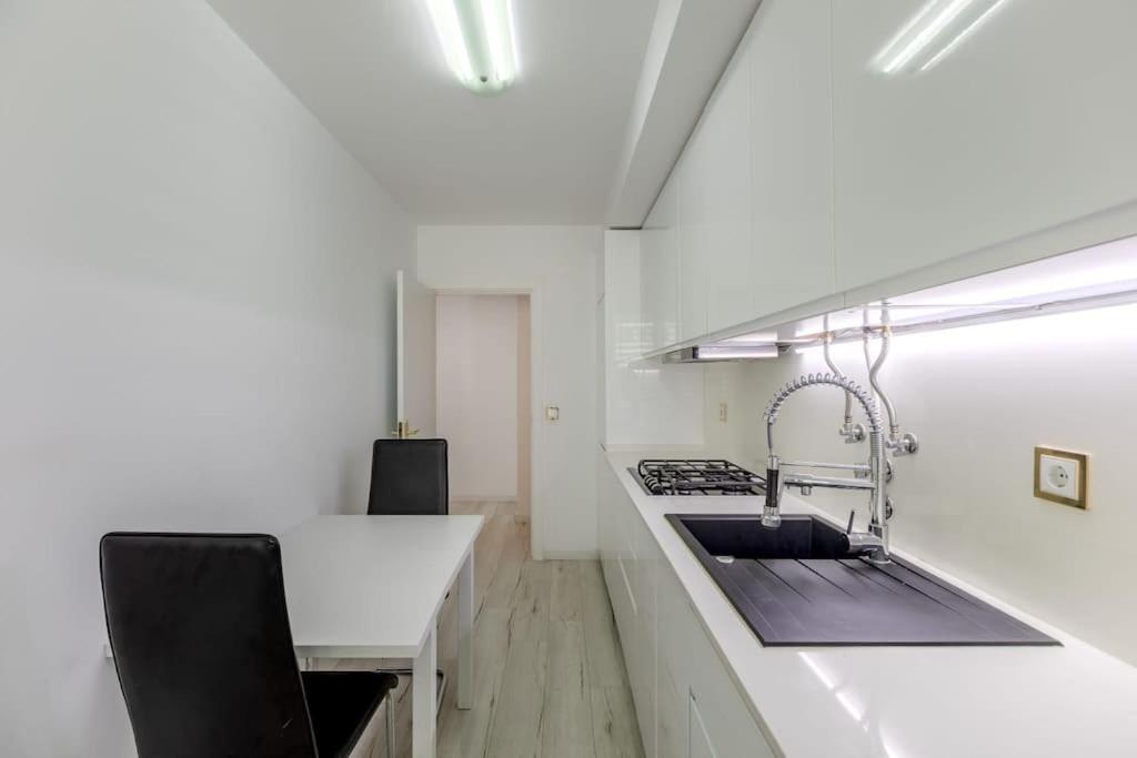 Spacious 3-Bedroom Condo In Lisboa Exterior foto